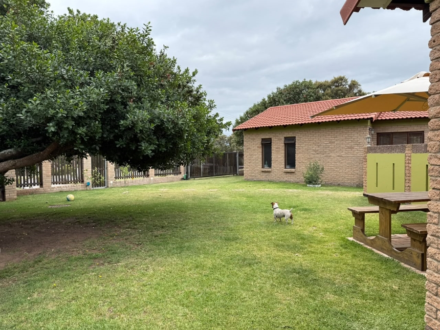 4 Bedroom Property for Sale in Fraaiuitsig Western Cape